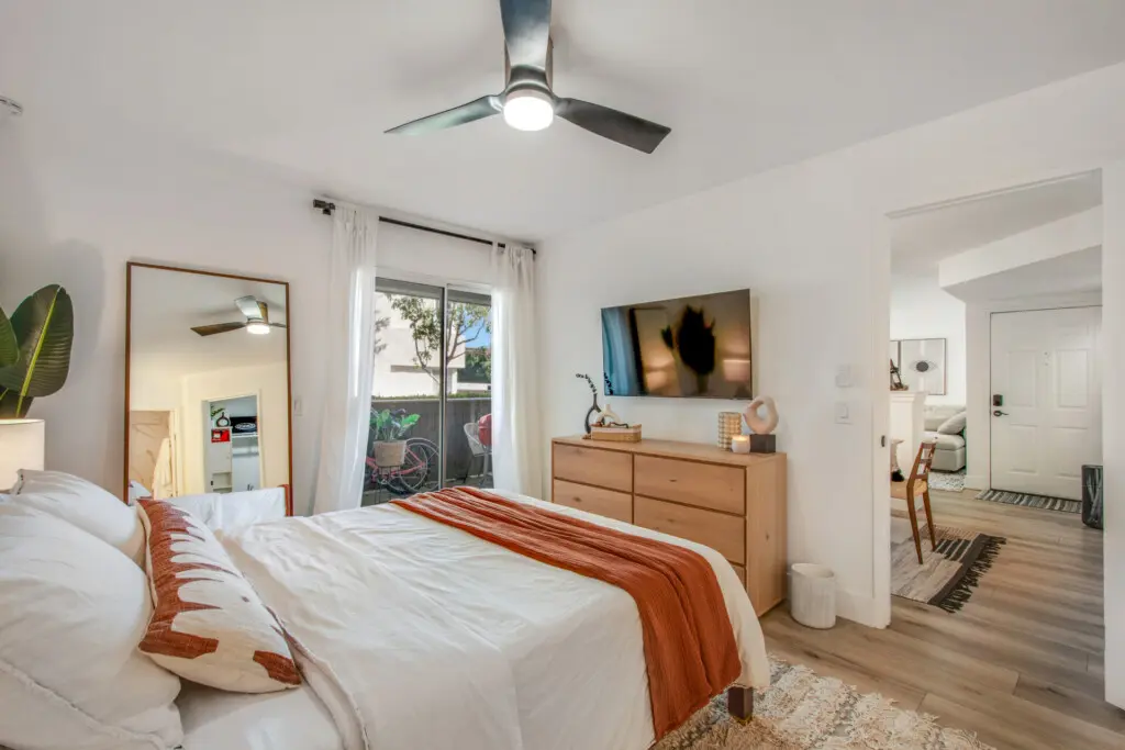 Bedroom(2)